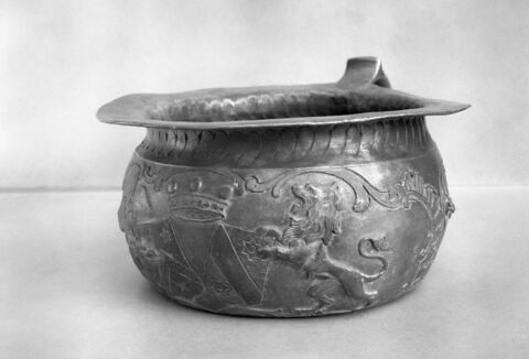 Pot de chambre - Louvre Collections