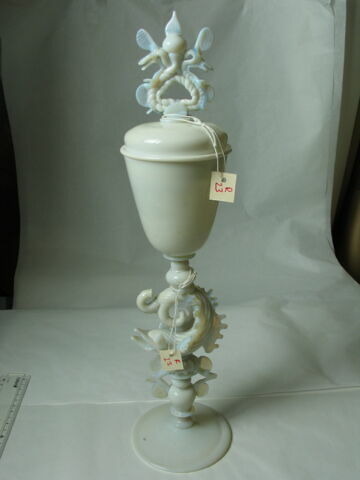 Grand verre couvert