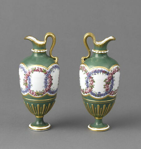 Vase en forme d'aiguière, d'une paire (R 487), image 7/10