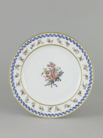 Assiette ronde, d'une série de soixante-neuf (R 596 à 664), d'un service de table (R 550 à 675), image 1/2