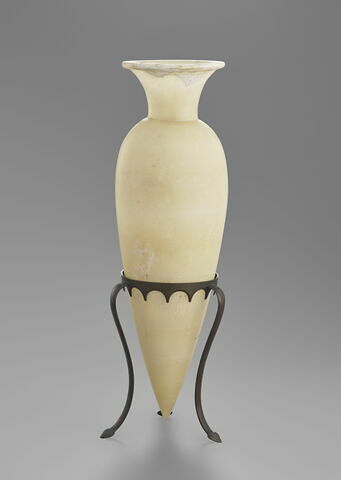 Vase en forme d'amphore, image 2/2