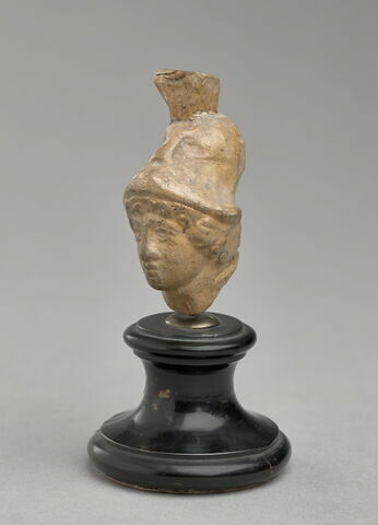 Tête de jeune guerrier casqué (Achille?), image 2/4