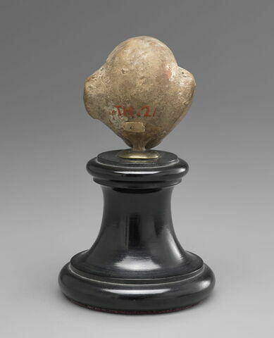 Statuette : tête caricaturale, image 4/5