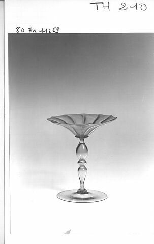 Verre à jambe, image 6/7