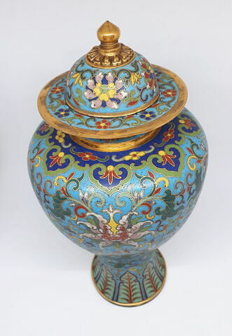 Vase pyriforme, d'une paire (TH 302), image 3/4