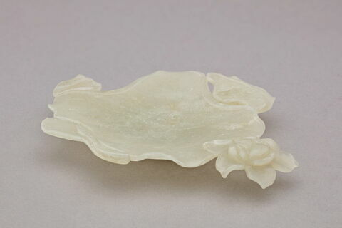 Plateau en forme de feuille, image 1/4