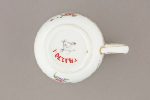 Tasse et soucoupe, d'un ensemble six (TH 1267 à 1272), image 2/6