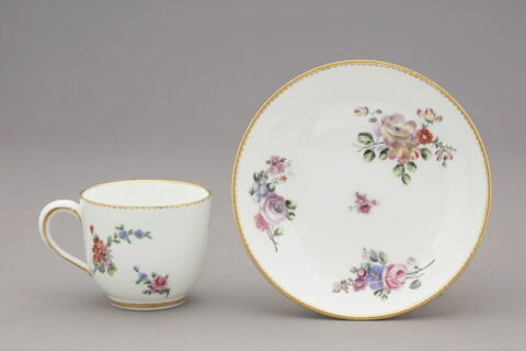 Tasse et soucoupe, d'un ensemble six (TH 1267 à 1272), image 1/6