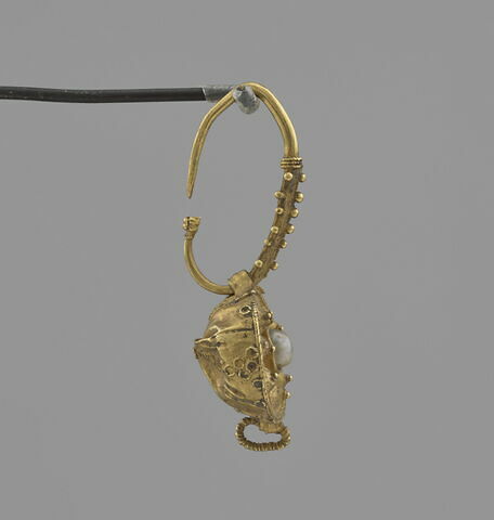 Boucle d'oreille avec croix hérissée de globules, image 2/8