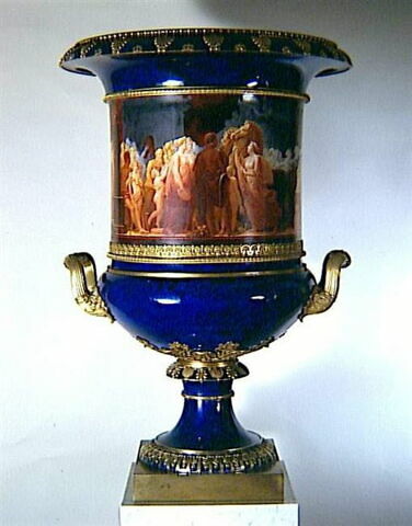 Grand vase Médicis : Auguste venant fermer les portes du temple de Janus, d'une paire avec MR XIV 46, image 1/1