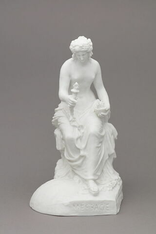 Statuette
Biscuit de porcelaine
 représentant une femme tenant un flambeau d'une main et une coupe de l'autre
Titre gravé : Message, image 4/4
