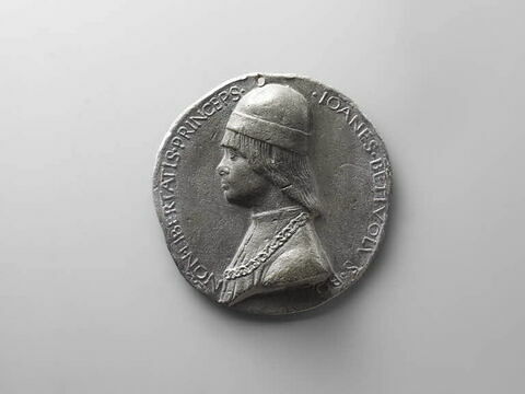 Médaille : Giovanni II Bentivoglio / armes des Bentivoglio soutenues par deux putti, image 1/3