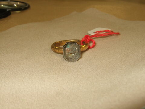 Bague, image 2/3