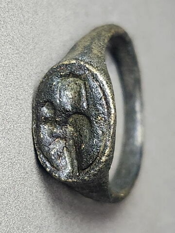Bague : Vierge à l'Enfant sur le chaton, image 1/3