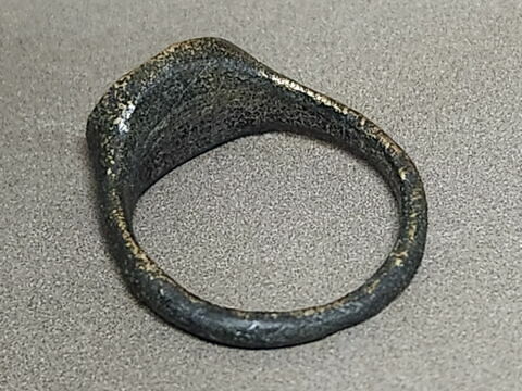 Bague : Vierge à l'Enfant sur le chaton, image 2/3