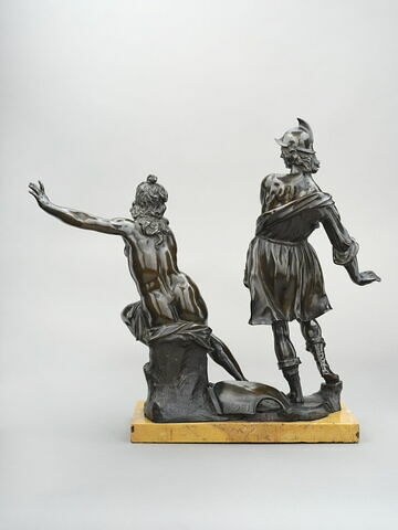 Groupe sculpté : Roger et Angélique, image 4/7