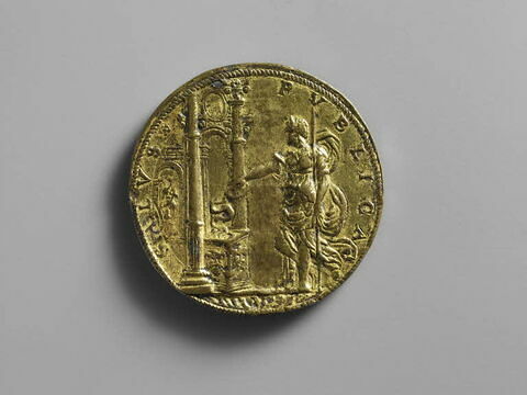 Médaille : Charles Quint / femme tendant une patère vers un serpent devant un autel, image 2/2
