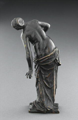 Statuette : Lucrèce se poignardant, image 4/5