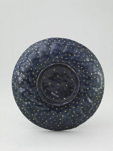 Coupe peu profonde sur pied annulaire, image 2/3