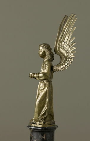 Statuette : ange porte-lumière, image 4/6