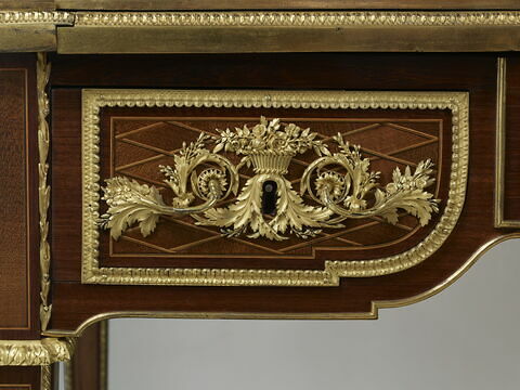 Secrétaire à cylindre de la reine Marie-Antoinette aux Tuileries, image 5/16