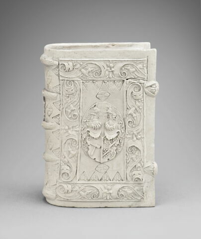 Livre relié feint :  armoiries, image 6/7