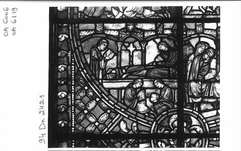 Vitrail, médaillon inférieur : scènes de l'histoire de saint Nicaise avec saint Nicaise et sainte Eutropie se dirigeant vers la cathédrale de Reims, arrivée des Vandales, martyre de saint Nicaise, image 10/17