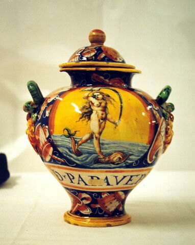 Vase de pharmacie couvert à deux anses : Allégorie de la Fortune, image 1/2