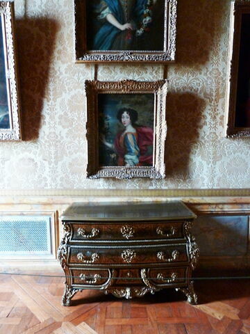 Commode, image 2/2