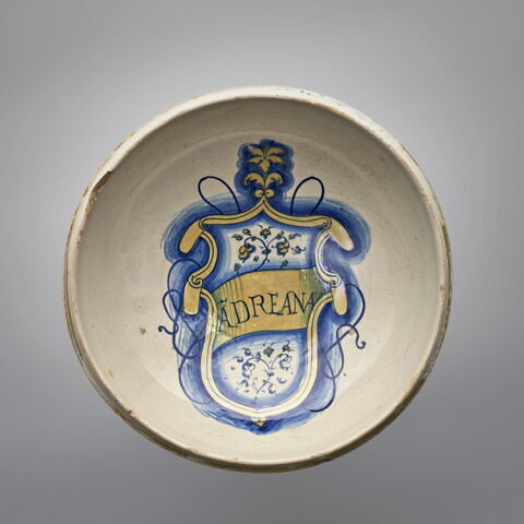 Tasse : armoiries, image 1/5
