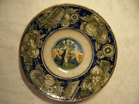 Plat rond : Amour enchaîné, image 2/5