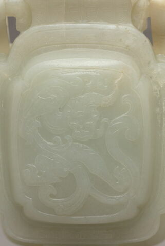Vase en jade avec couvercle, panse ornée de dragons, image 4/15