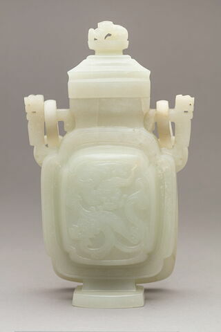 Vase en jade avec couvercle, panse ornée de dragons, image 11/15