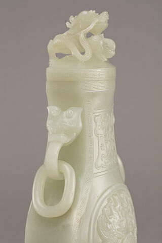 Vase en jade à couvercle, image 3/20