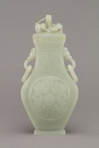 Vase en jade à couvercle, image 1/20