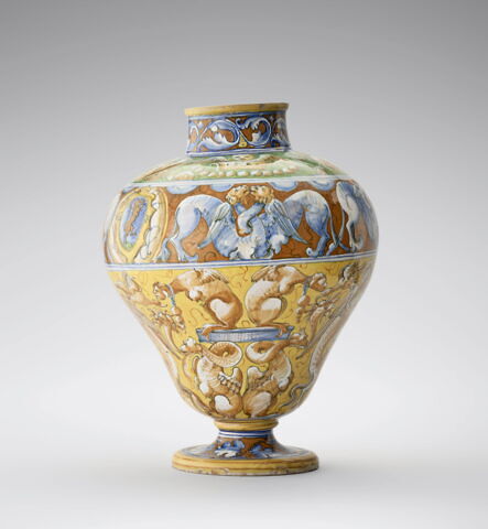 Grand vase de forme ovoïde : armoiries (?), image 4/10