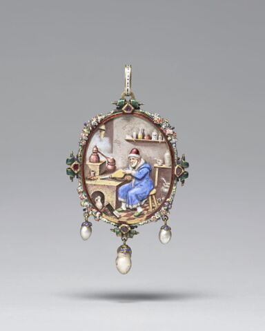 Pendentif représentant un alchimiste, image 1/4