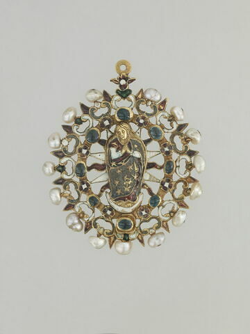 Pendentif ajouré : Vierge sur un croissant, image 1/2