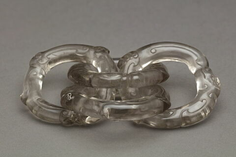 Quatre anneaux en cristal de roche, formant chaine et figurant des serpents, image 4/6