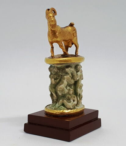Cachet formé d'un bouc en or, image 4/4