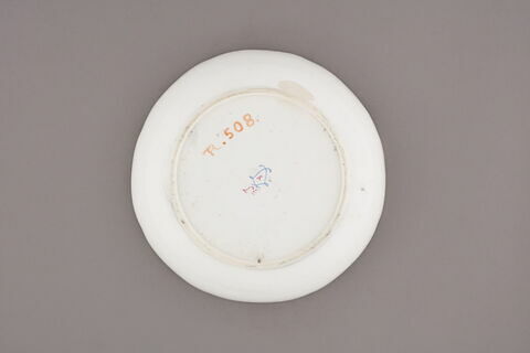 Assiette creuse à bords contournés d'une série de quatre (R 506, 507, 508, 509), image 2/4