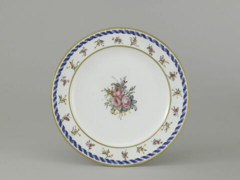 Assiette à dessert d'une série de onze (R 665 à 675), d'un service de table (R 550 à 675), image 1/2