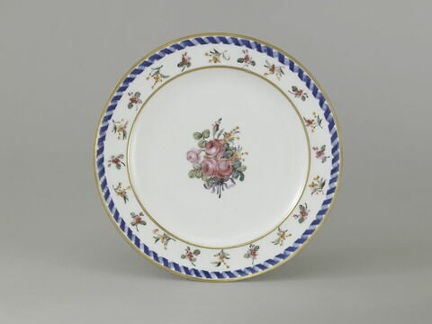 Assiette à dessert d'une série de onze (R 665 à 675), d'un service de table (R 550 à 675), image 1/2