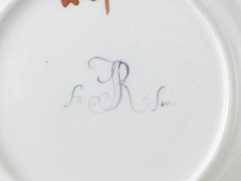 Assiette à dessert d'une série de onze (R 665 à 675), d'un service de table (R 550 à 675), image 2/2