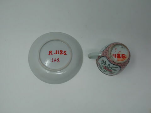 Tasse à café avec soucoupe, d'un service à thé et à café de dix-huit pièces (R 1173 à 1191), image 6/6