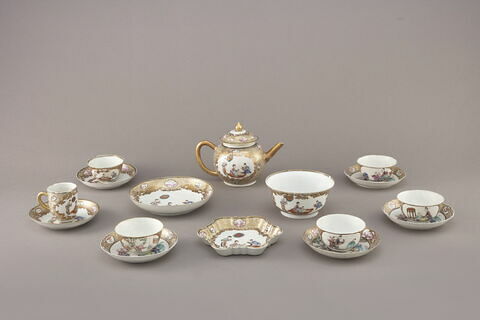 Tasse à thé et soucoupe, d'une série de trois (R 1200, R 1201), image 4/6