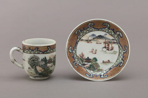 Tasse à café à anse et sa soucoupe, d'un service à thé et à café de douze pièces (R 1208 à 1219), image 3/5