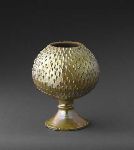 Vase en forme de pomme de pin, image 2/2