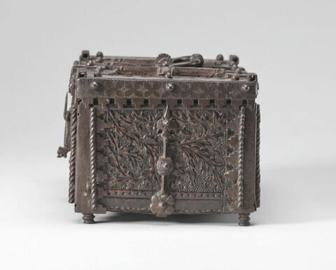 Coffret : rinceaux et feuilles épineuses, image 4/6