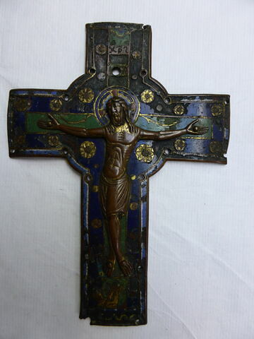 Plaque centrale d'une croix : Christ d'applique non couronné